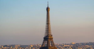 Tour Eiffel au coucher du soleil