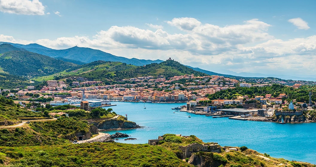 Panorama de Port-Vendres en été, dans les Pyrénées-Orientales